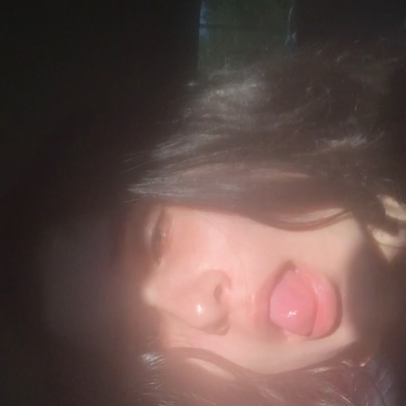 Meet your Posher, Laayba - Picture 1 of 1